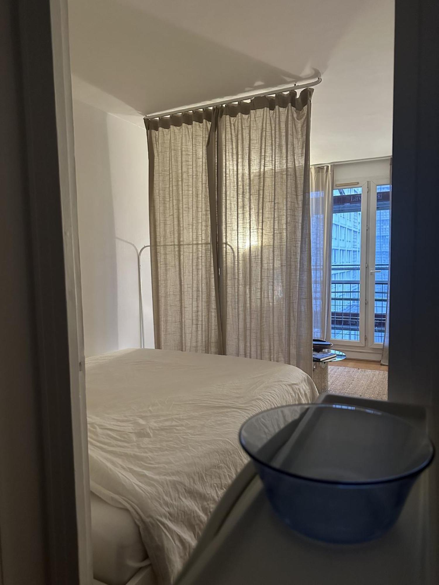Spacieux De Charme Ideal Pour Les Couples Ou Les Familles Appartement Parijs